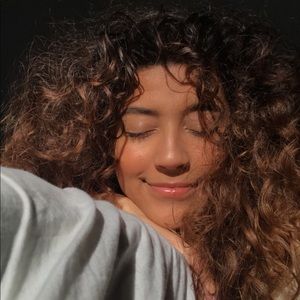 Meet your Posher, Annabella